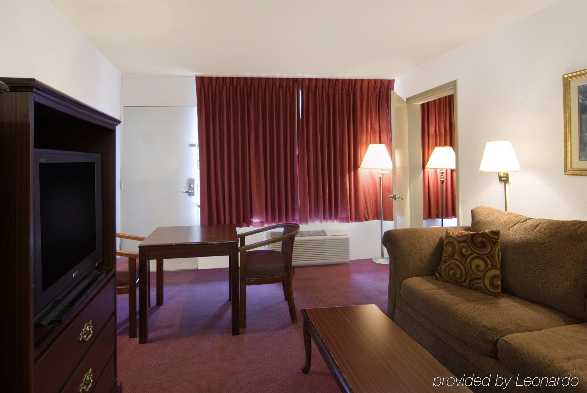 Americas Best Value Inn เซอร์ซี ห้อง รูปภาพ