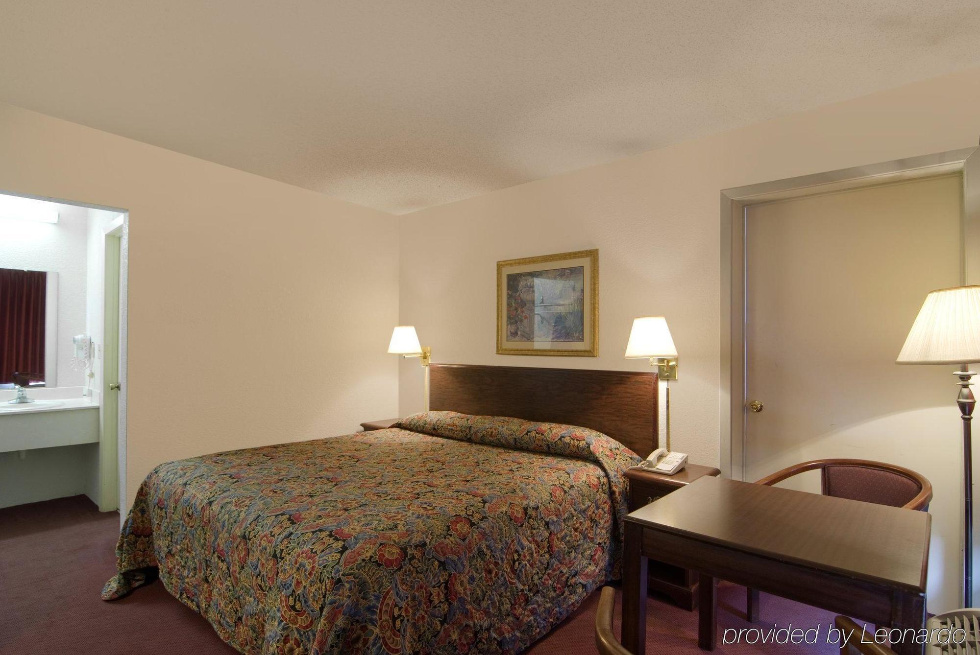 Americas Best Value Inn เซอร์ซี ห้อง รูปภาพ